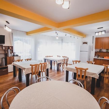 La Padure Pensiune-Restaurant Novaci-Străini Dış mekan fotoğraf