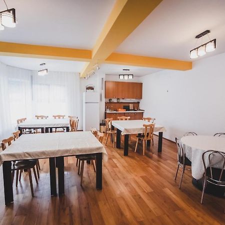 La Padure Pensiune-Restaurant Novaci-Străini Dış mekan fotoğraf